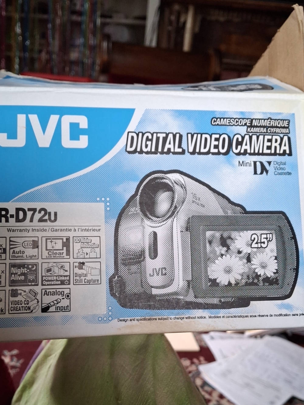 JVC GR-D72U MiniDV Digital Video Camcorder 16x Optical Zoom w/ Original Box